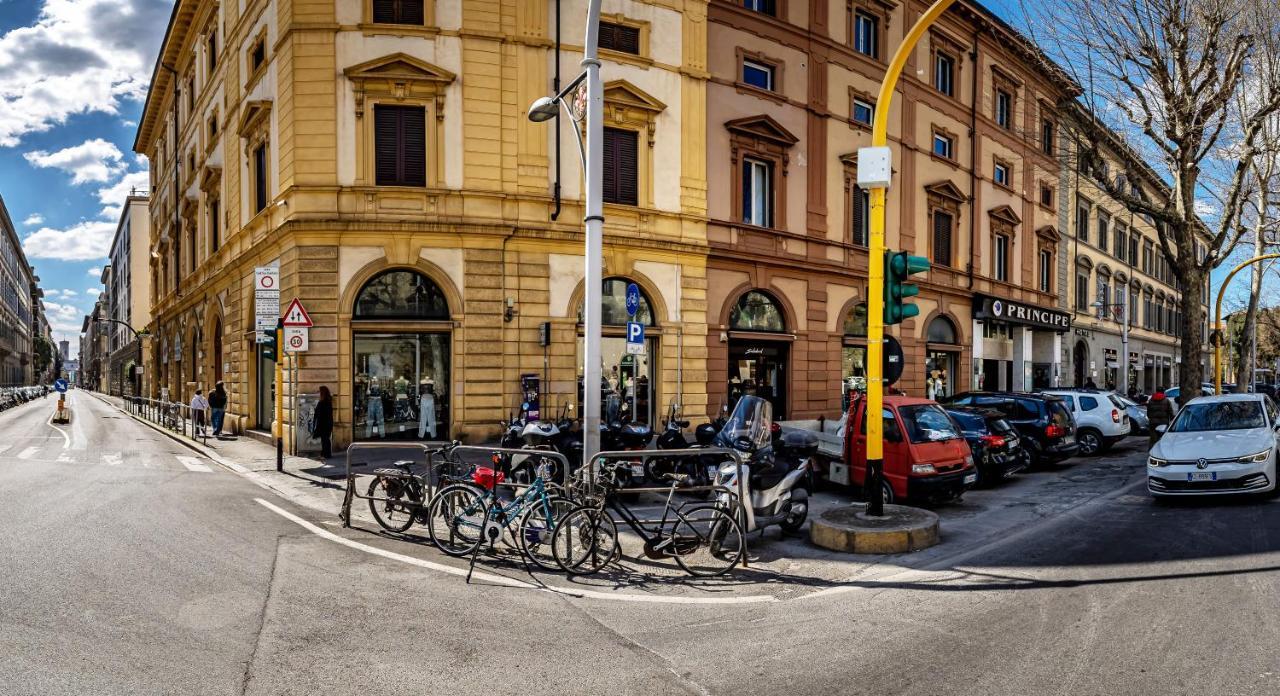 Maison Pitti Firenze Bagian luar foto
